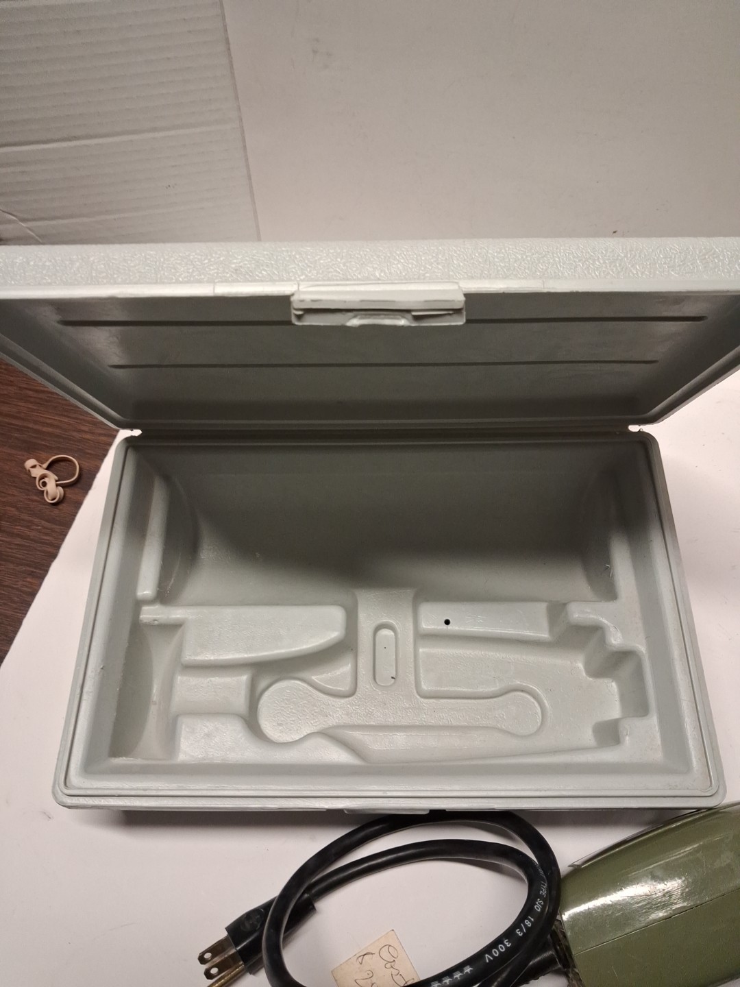 Vintage Burnett Cast Cutter Model 1082-106 USA ** | TESTED