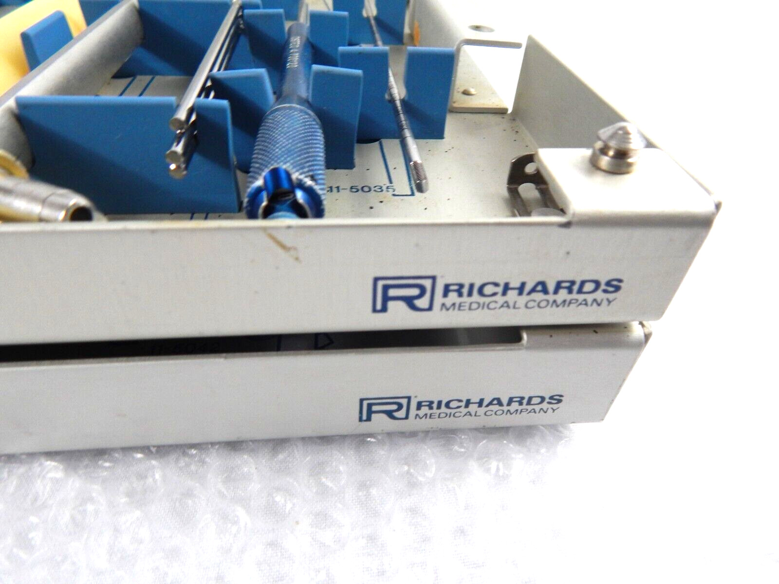 RICHARDS AMB INSTRUMENT SET W/CASE