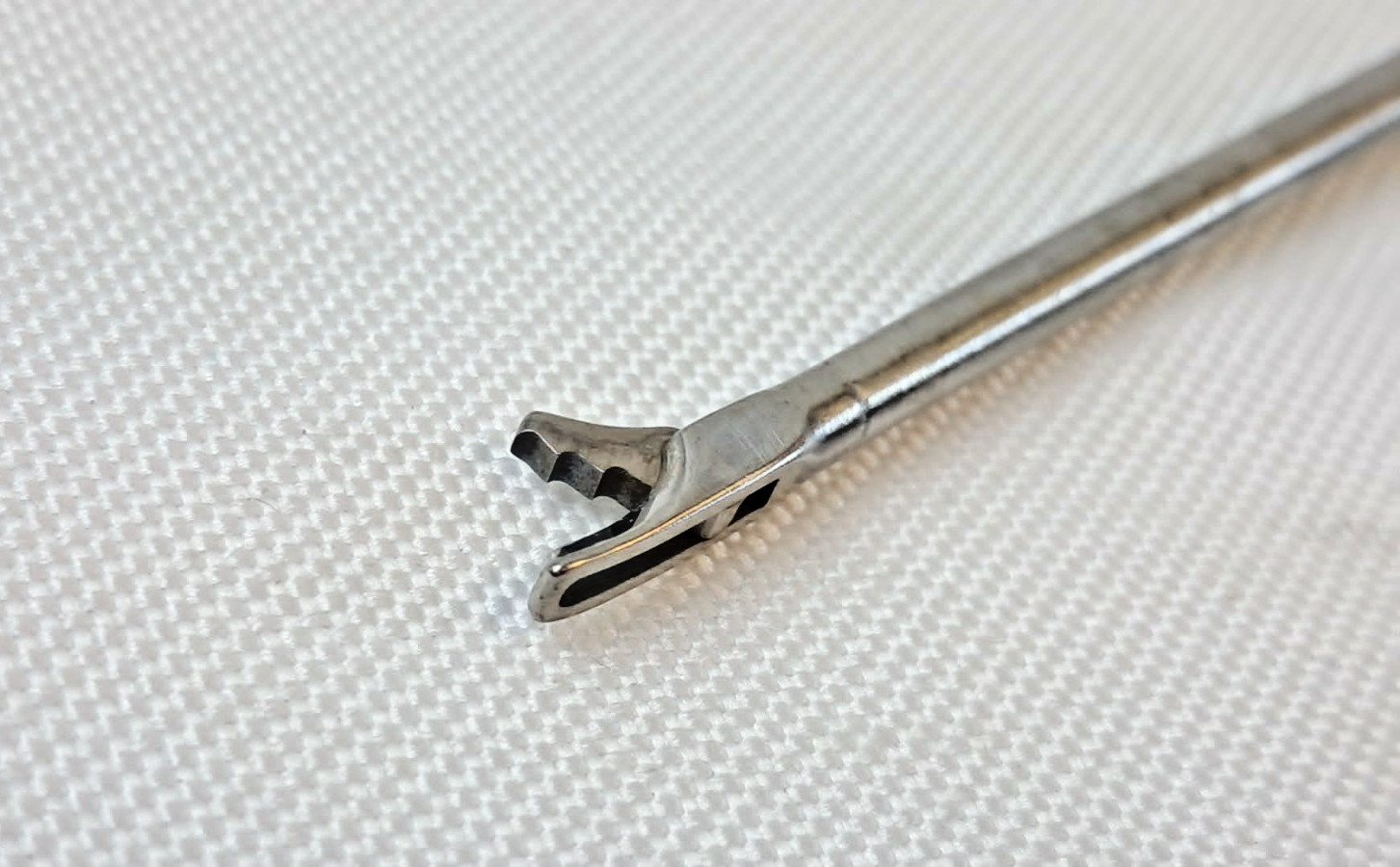 Karl Storz 28171AD Silcut Straight Arthroscopy Punch 3.5mm x 13cm