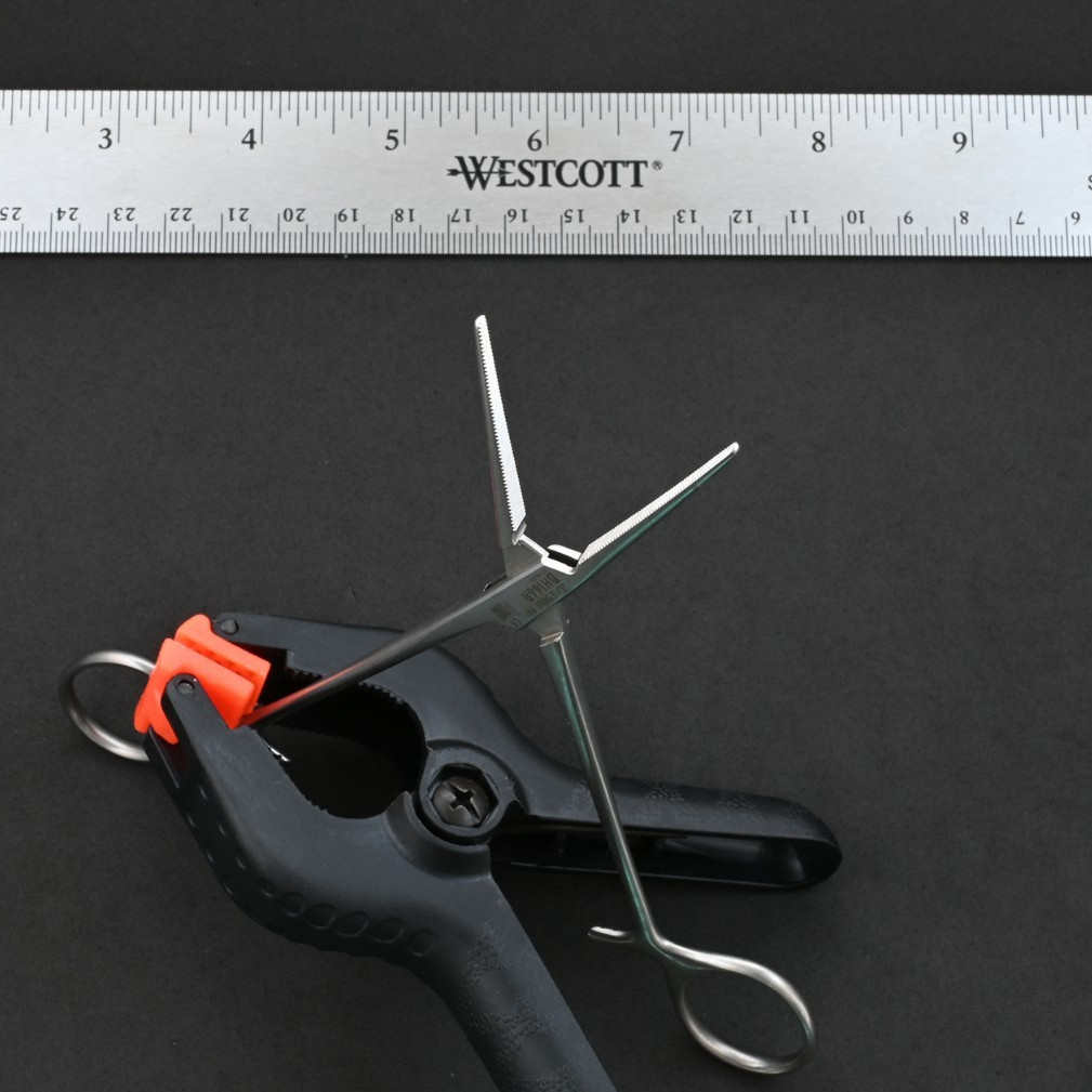 Aesculap BH166R Crile Hemostatic Forceps Straight 6 1/4 in Surgical Clamp