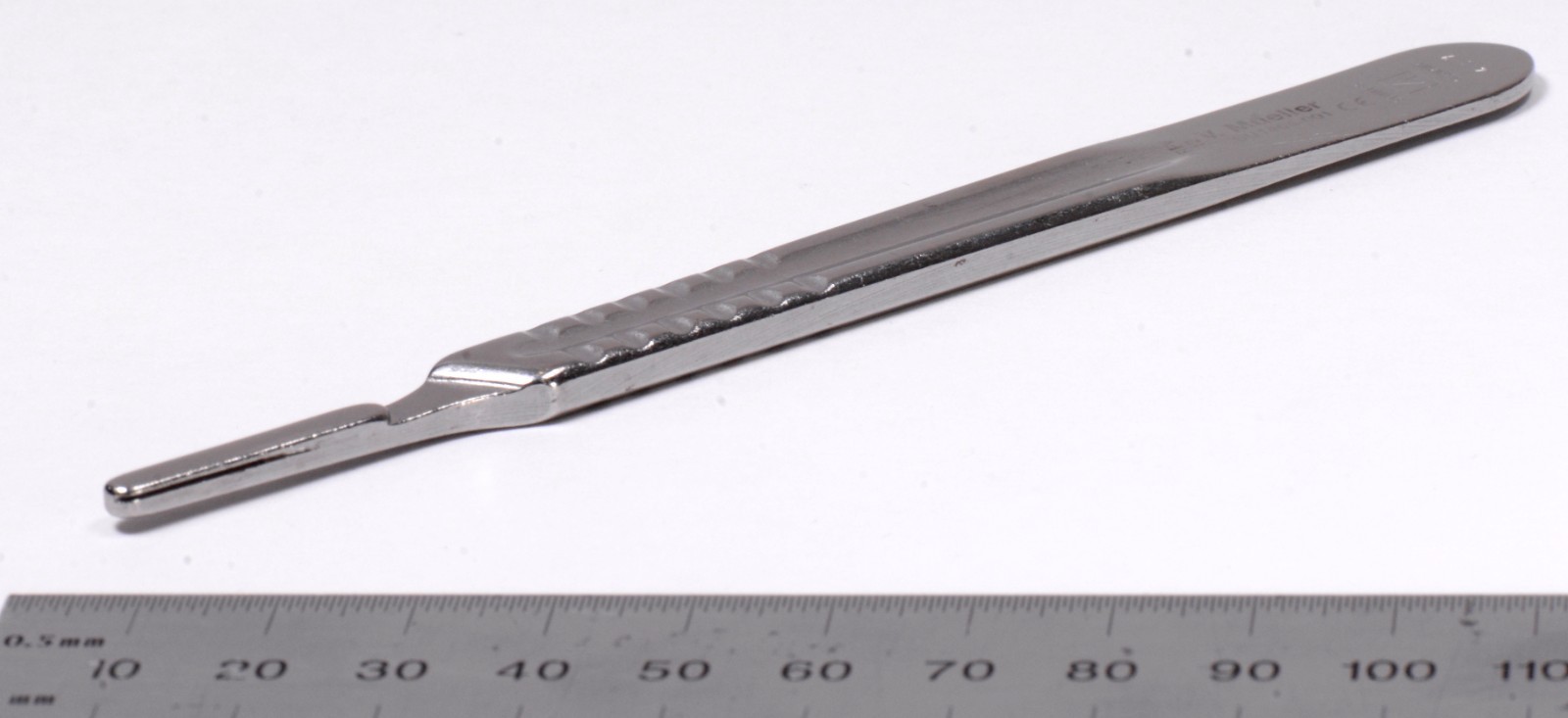V. Mueller #SU1404-001 Knife Handle No 4 5⅜” Scalpel Surgical Stainless