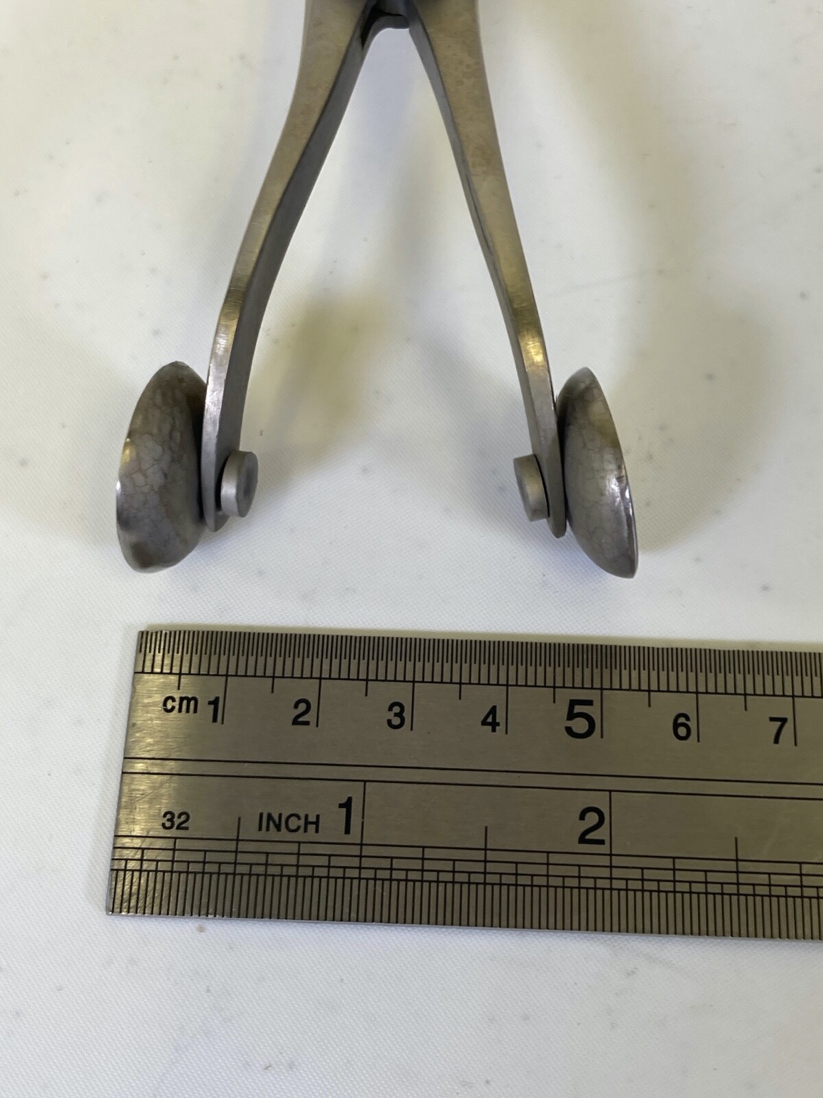 Circular Smooth Pad Femoral Tibial Spreader w Ratchet 7″ Long 2″ Spread 20mm