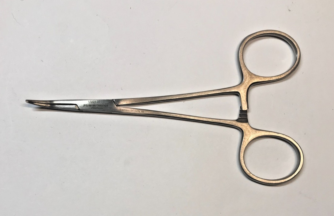 V. Mueller VM25-2315 Halsted Mosquito Forceps 4.75″