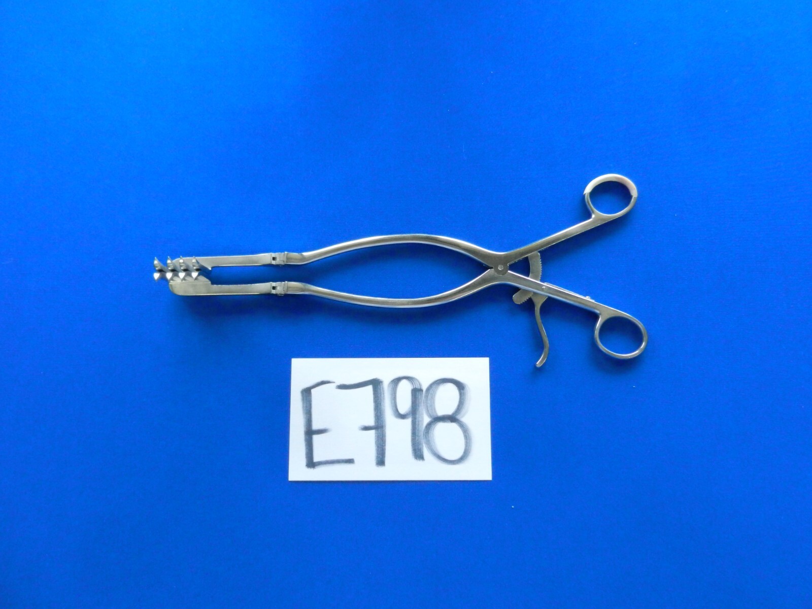 E798 Codman Beckman Adson Self Retaining Hinged Arm 4×4 Sharp Retractor 50-1161