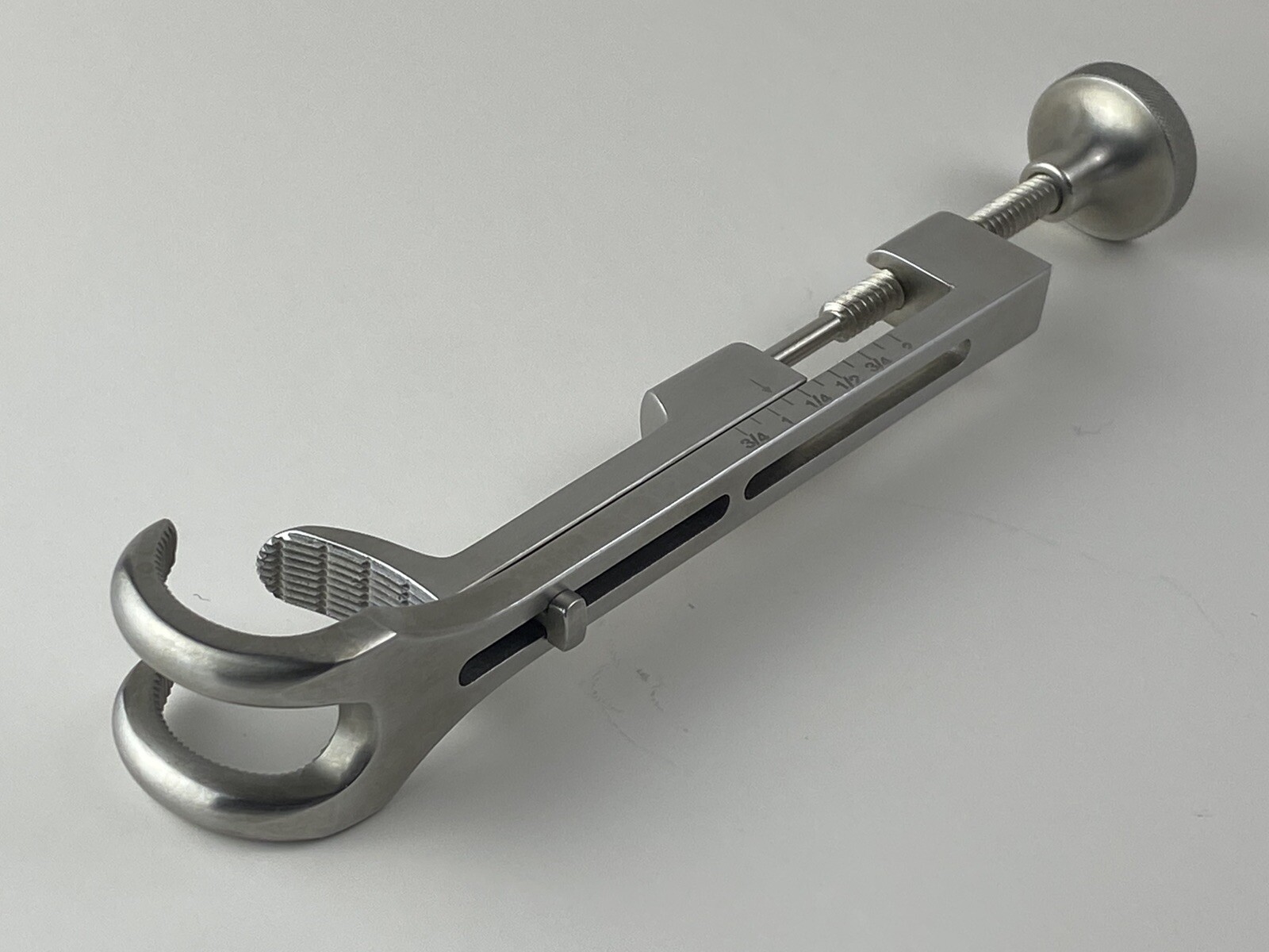 Miltex 27-32 Lowman Bone Clamp 1in Jaw Width 1 x 2 Prong 7in Length Calibrated