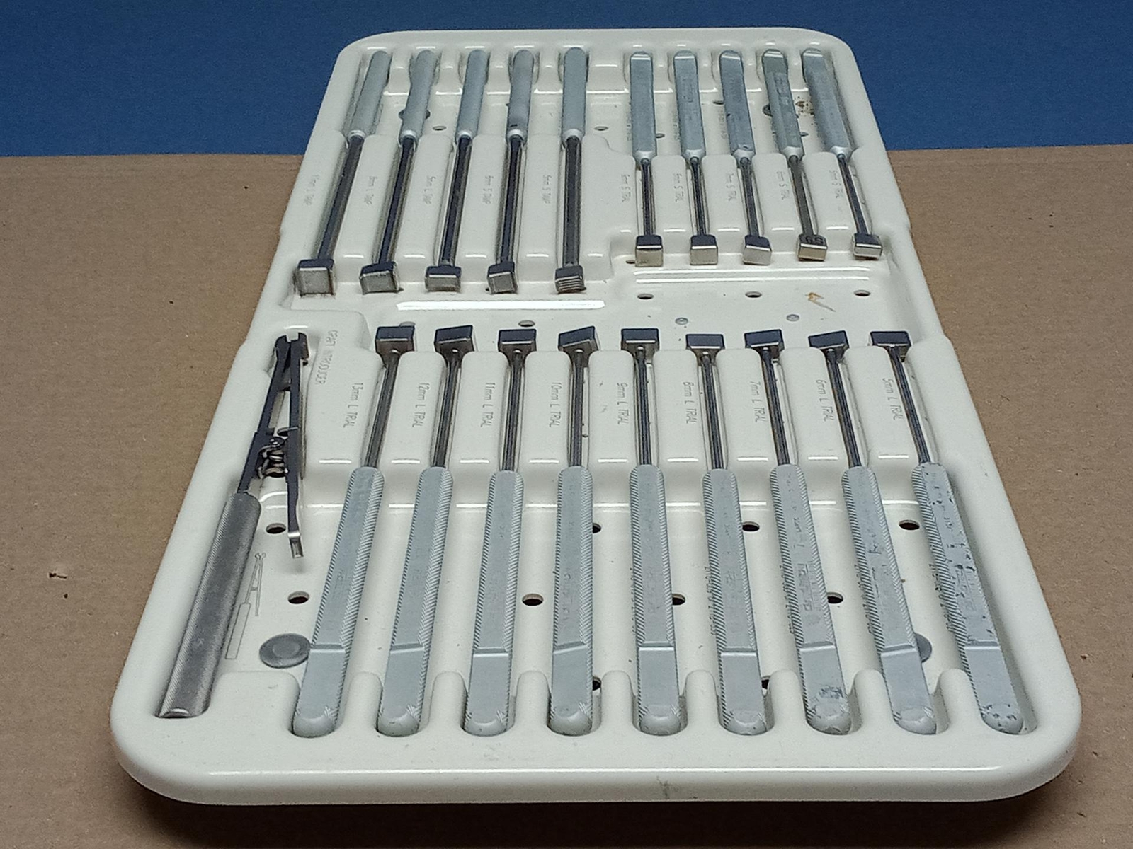 Osteotech Anterior Cervical Approach 20-Piece General Instrument Set