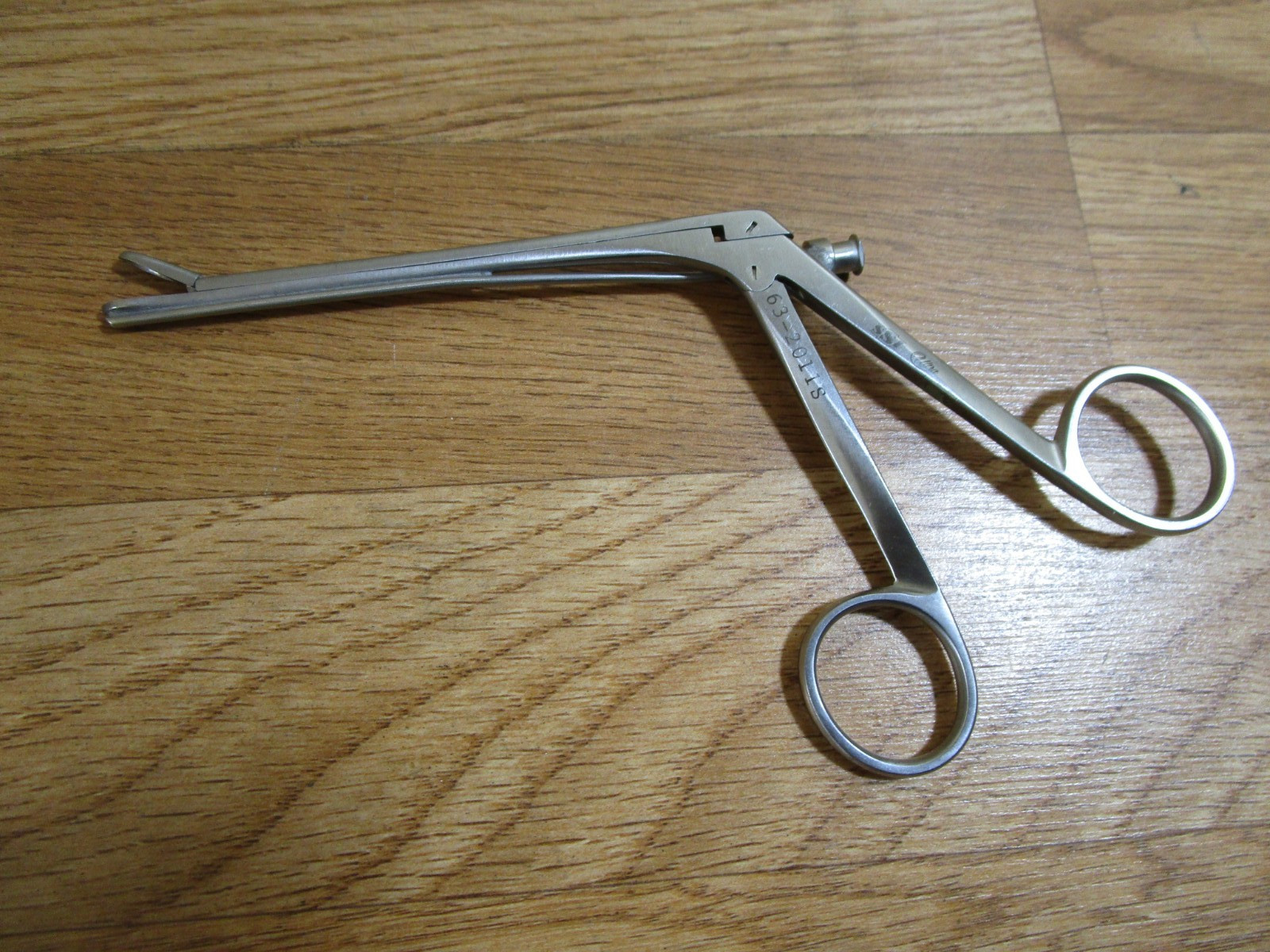 SSI Ultra 63-2011 Straight #2 Forceps