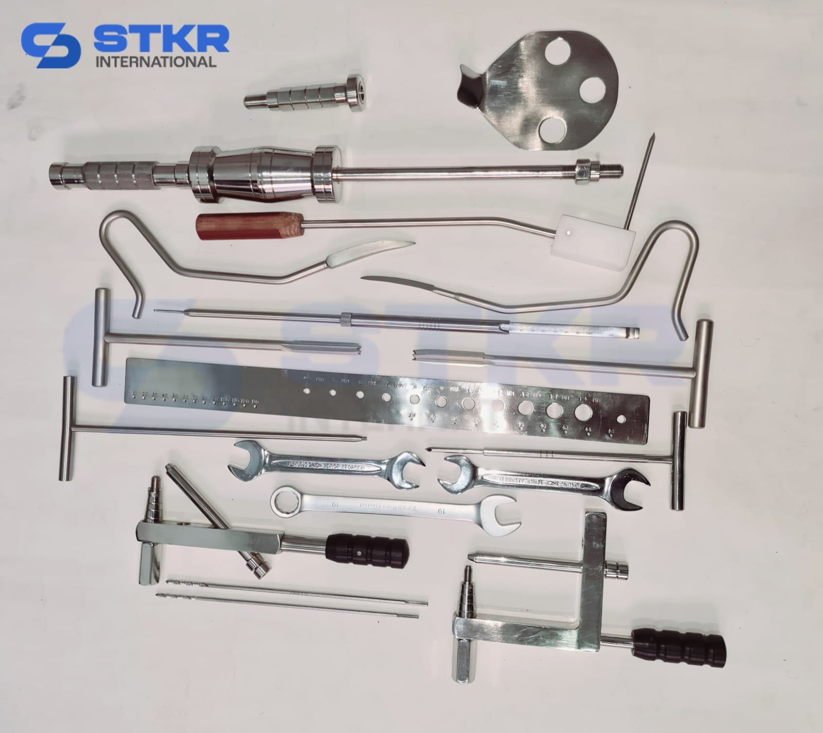 Interlocking Tibia & Femoral Bone Nails Orthopedic Surgical Set – Stainless Stee