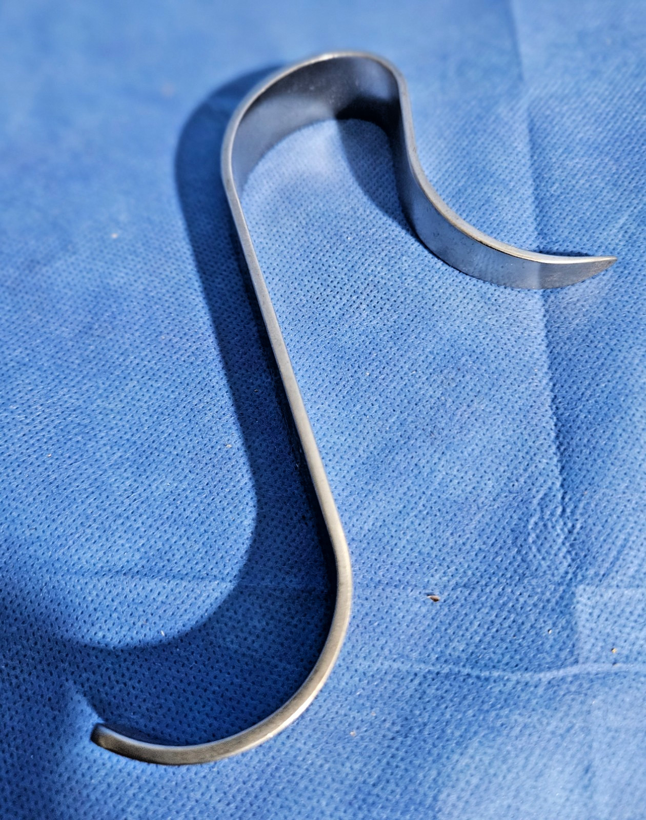 Innomed Total Hip Tapered S-Retractor, 3720-01, 6”, Excellent Condition!
