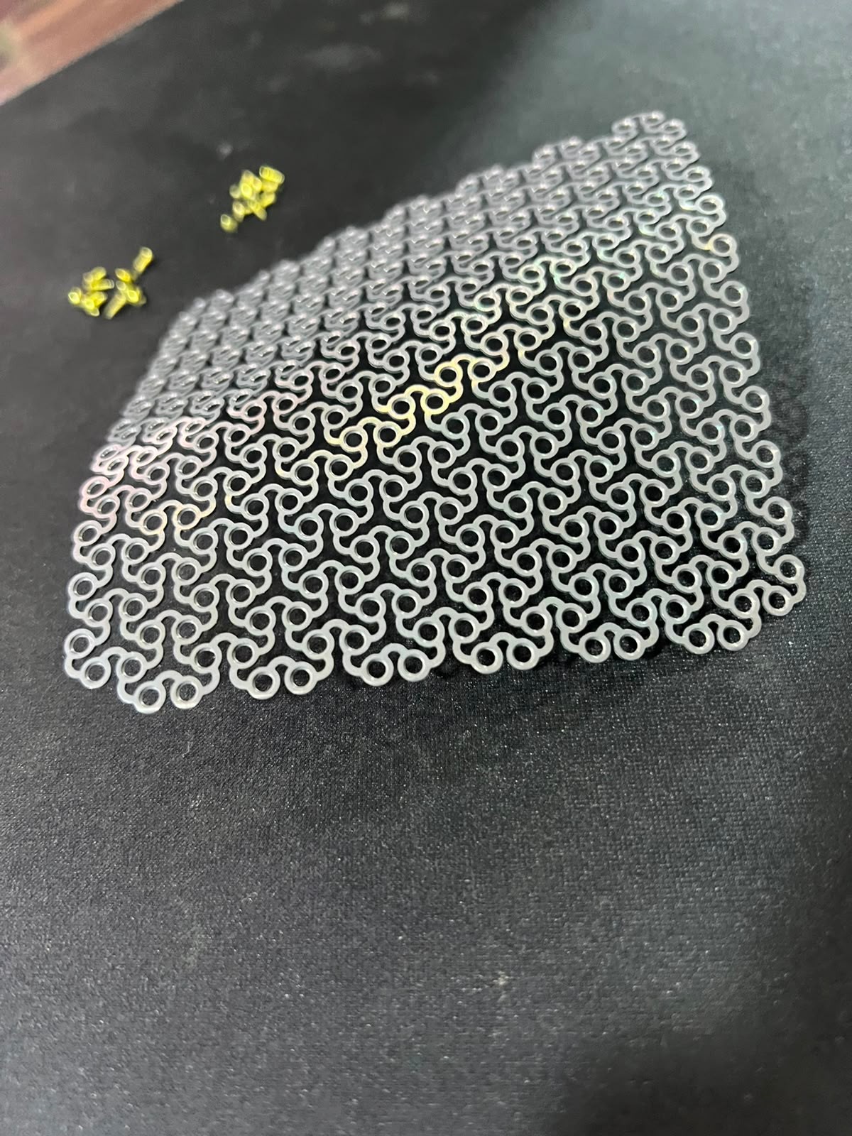 Maxillofacial titanium Mesh plate 100x100mm with 30pcs 1.5mm self drill screws