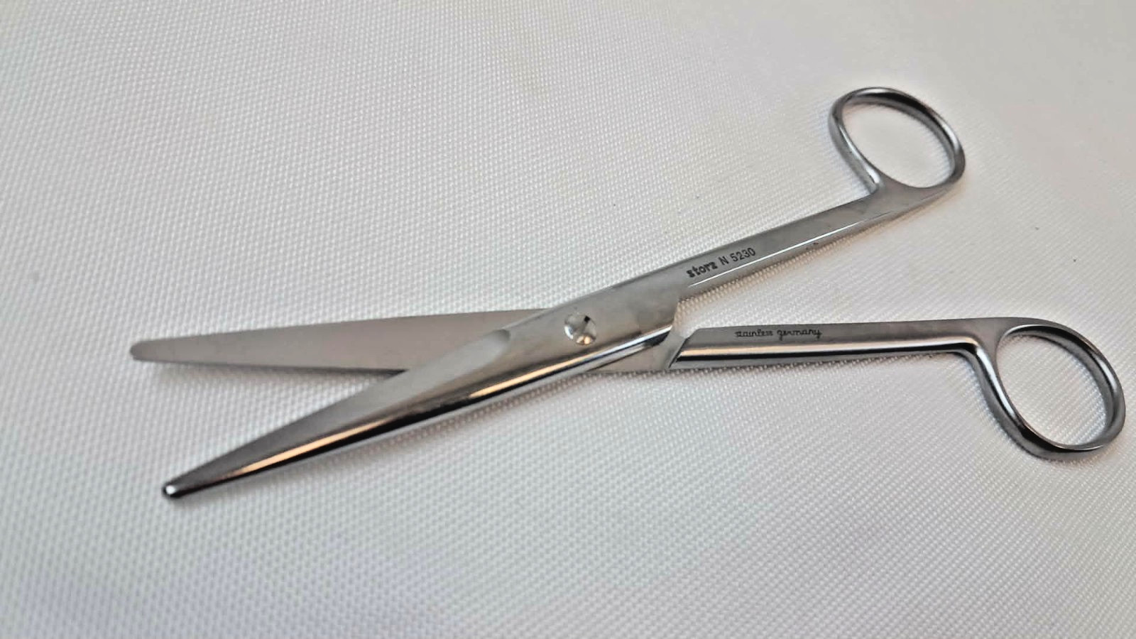 Storz N5230 Blunt Tip Scissors Straight