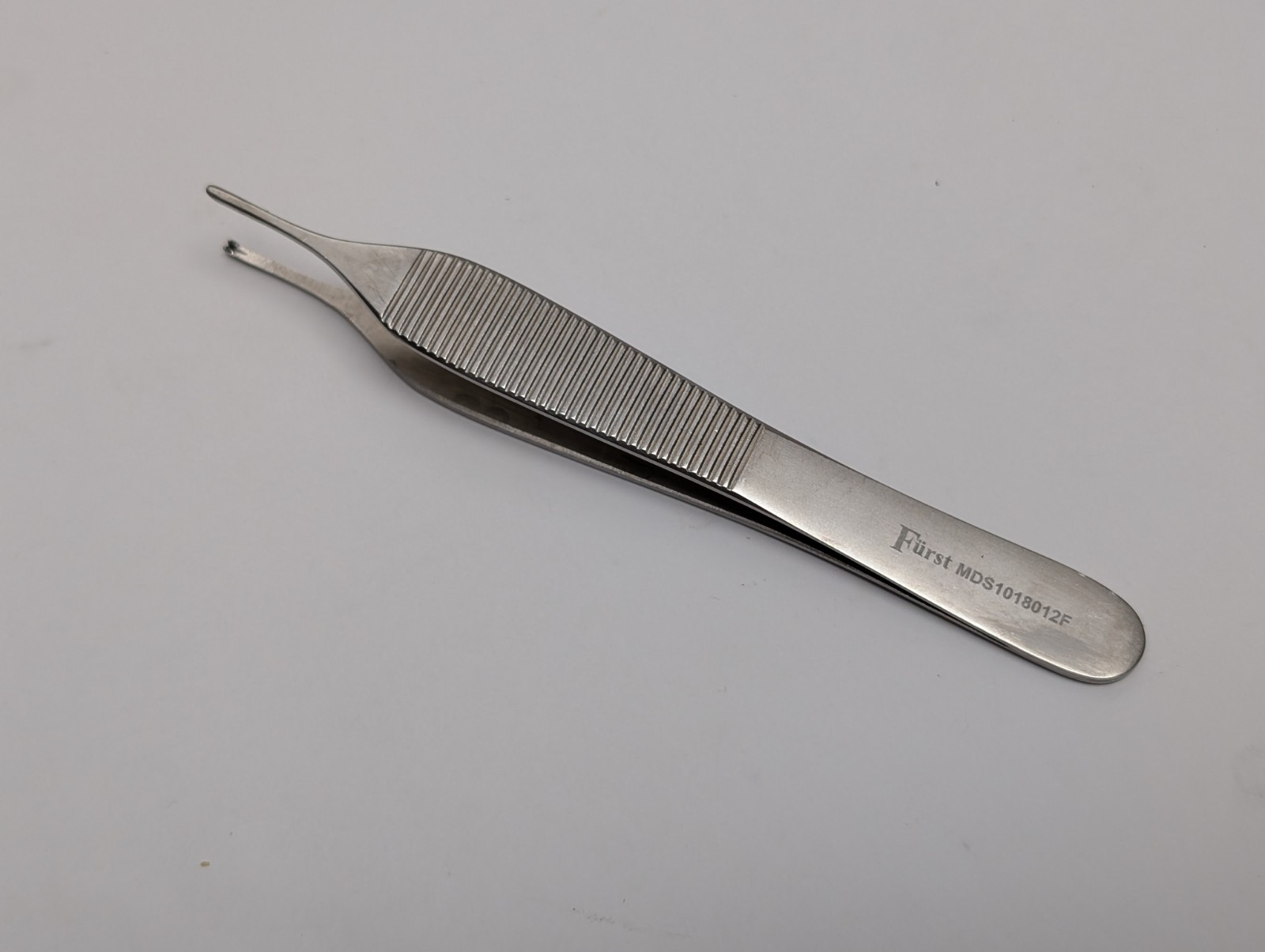 4 pcs. Assorted Tissue Forceps WECK 57-212 FURST MDS1018012F (USED).