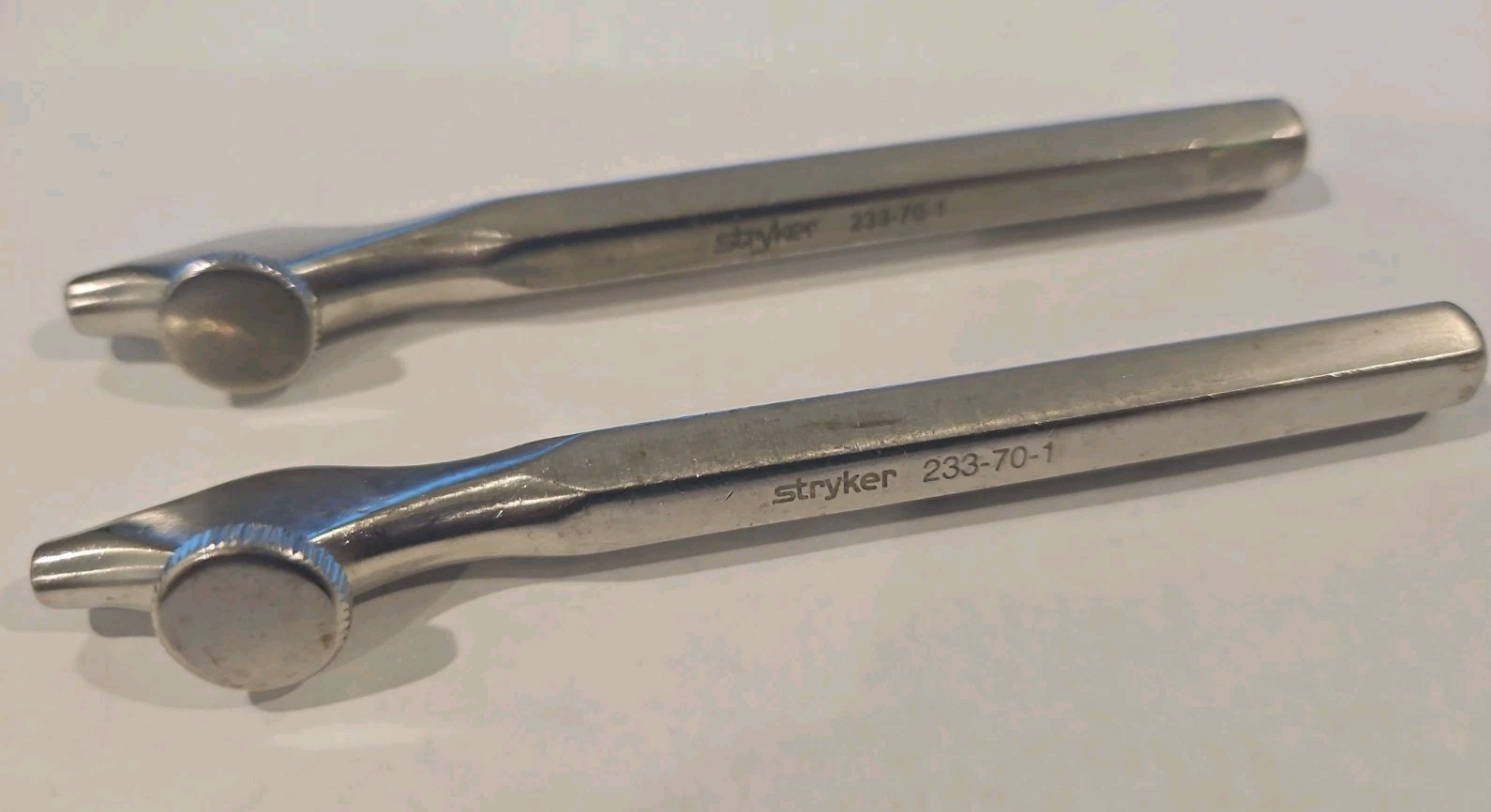 Lot of 2 Stryker 233-70-1 Camelback Arthroscopic Knife Handle