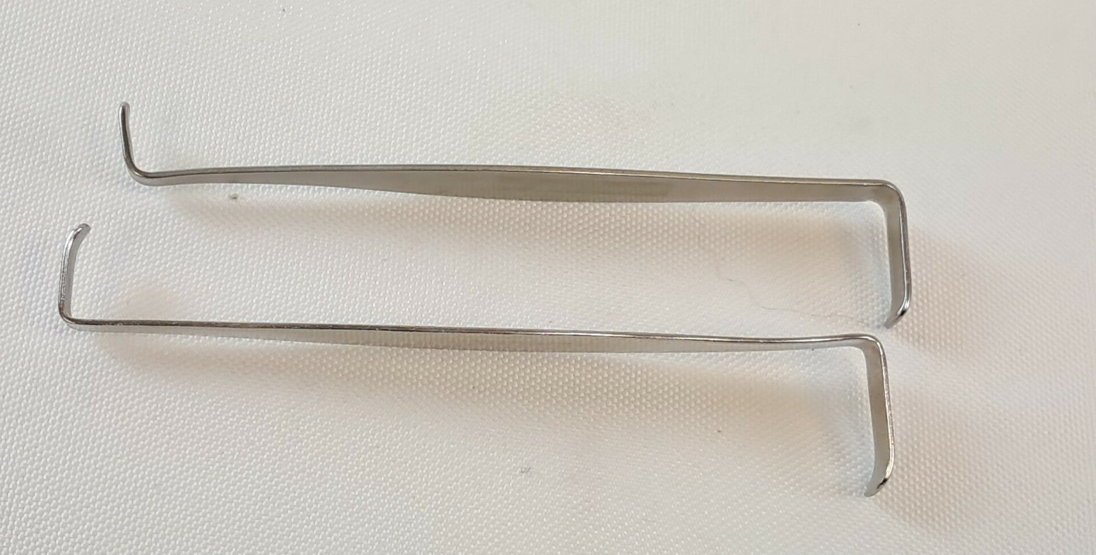 Lot Of 2, 4-1/4in Double Ended Crile Retractor Set