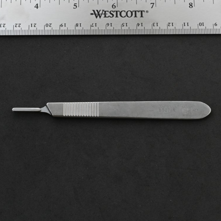 Aesculap BB074R Scalpel Handle #3 Fits Blades 10–15, 40, 42 5 in