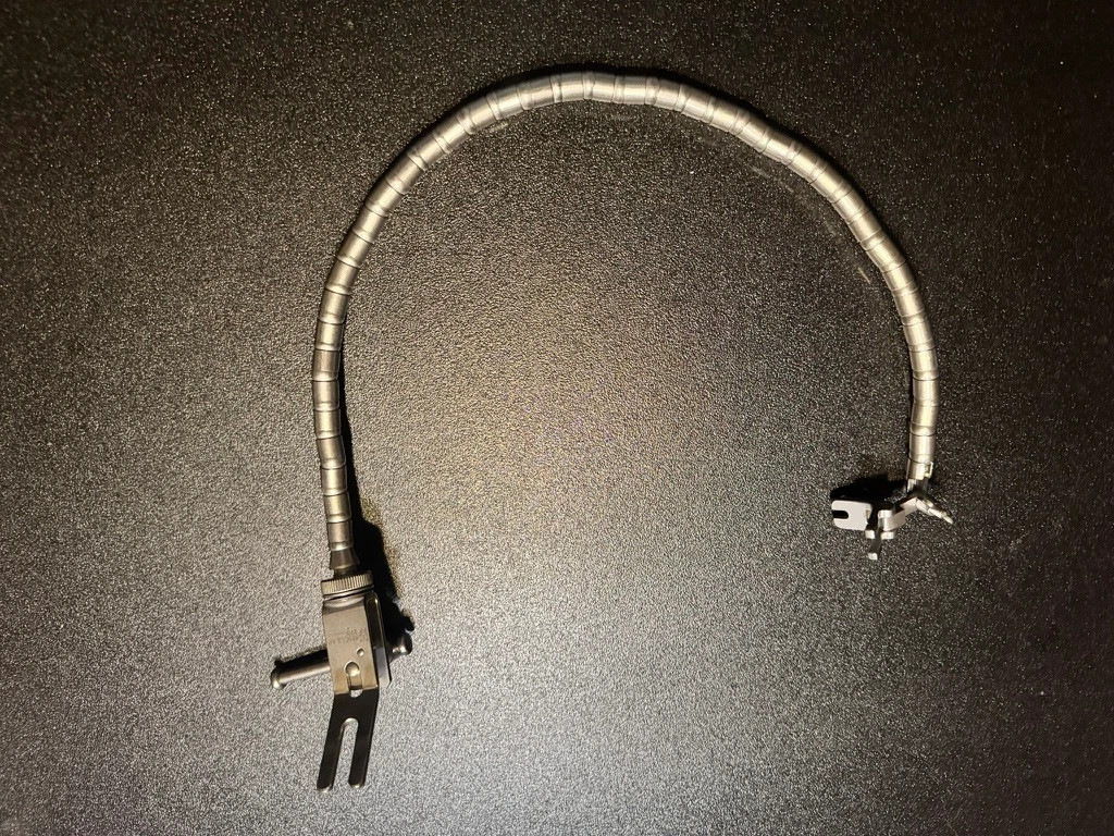 Aesculap FF270R Yasargil Flexible Arm – w/ Wire Tension Lock & Spatula Support