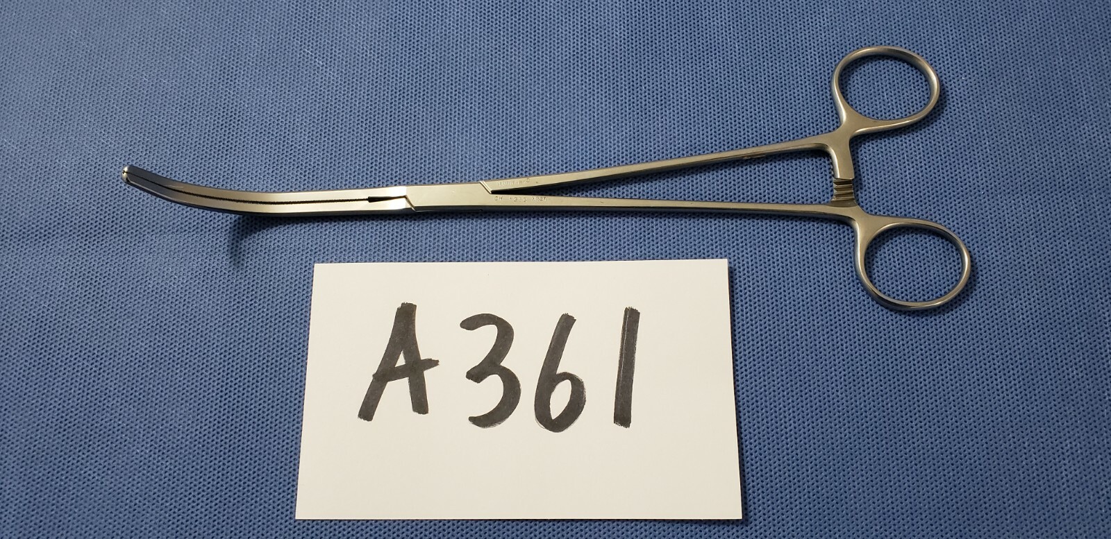 V.Mueller CH 6352 Surgical GLOVER Clamp Forceps 9 3/4″ Curved Cooley Jaw