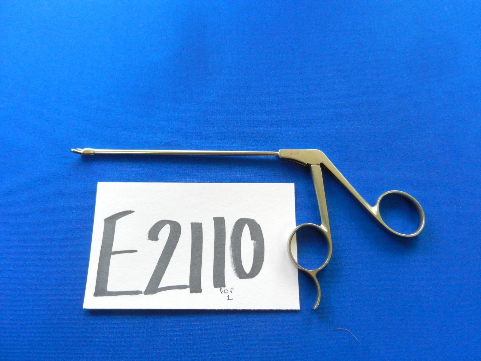E2110 Linvatec 31.10018 2.75mm 45 Degree Left Curved Scoop Tip Forceps 130mm