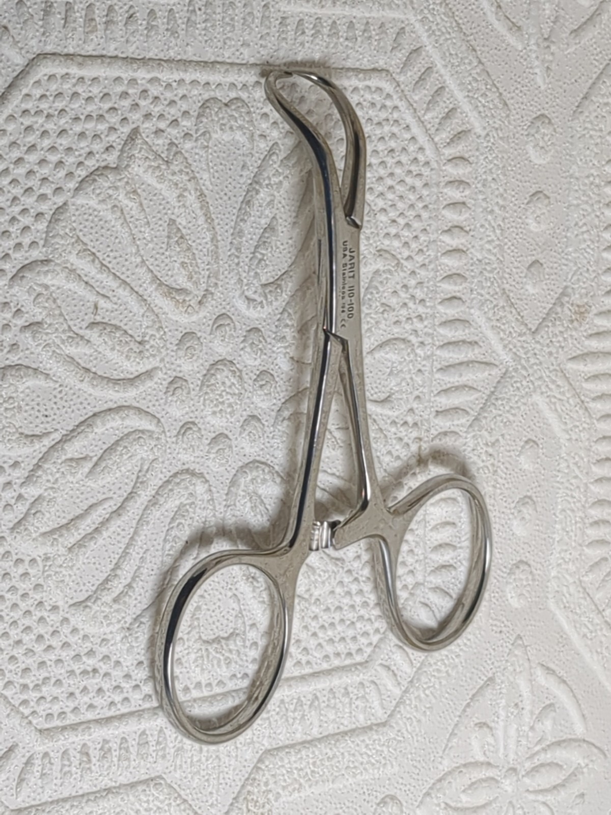 Jarit 110-100 Backhaus Towel Forceps, Mirror-Finish, 3-1/2in