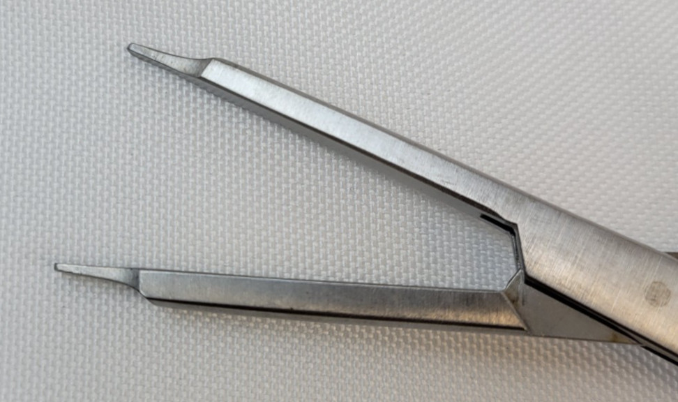Zimmer 5003-01 MultiPolar Bipolar Cup Disassembly Instrument, 10x2mm Tips, 6.5″