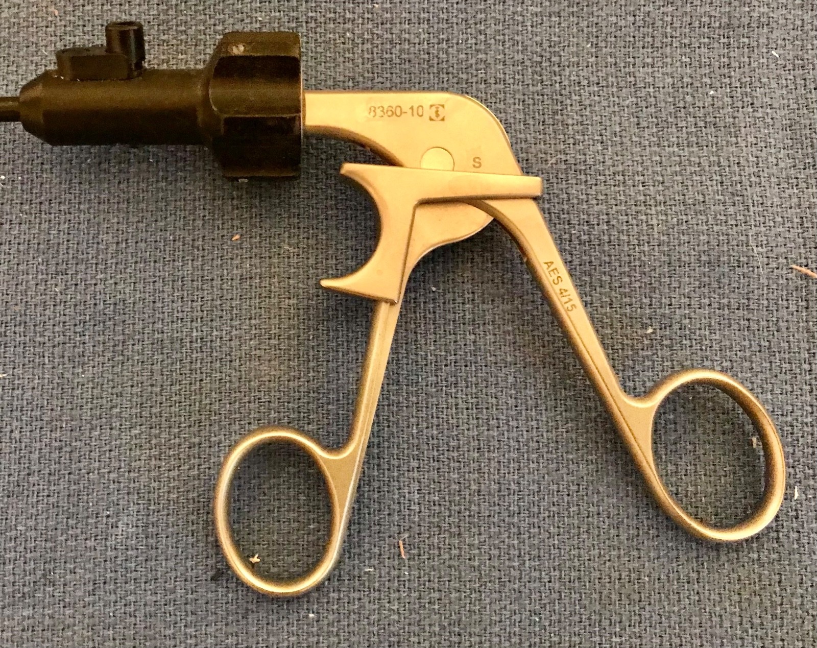 Aesculap 8360-10 double action rotatable grasper. GC, Guaranteed.