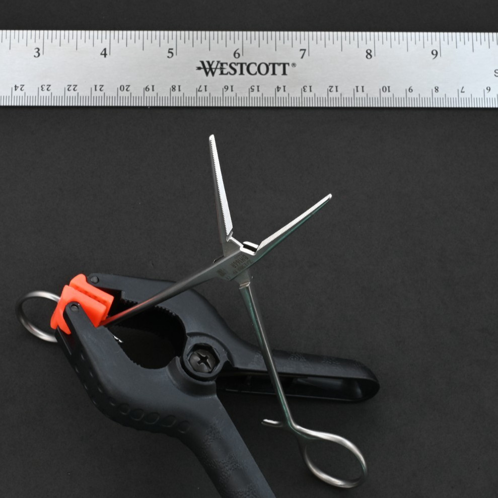 Aesculap BH166R Crile Hemostatic Forceps Straight 6 1/4 in Surgical Clamp