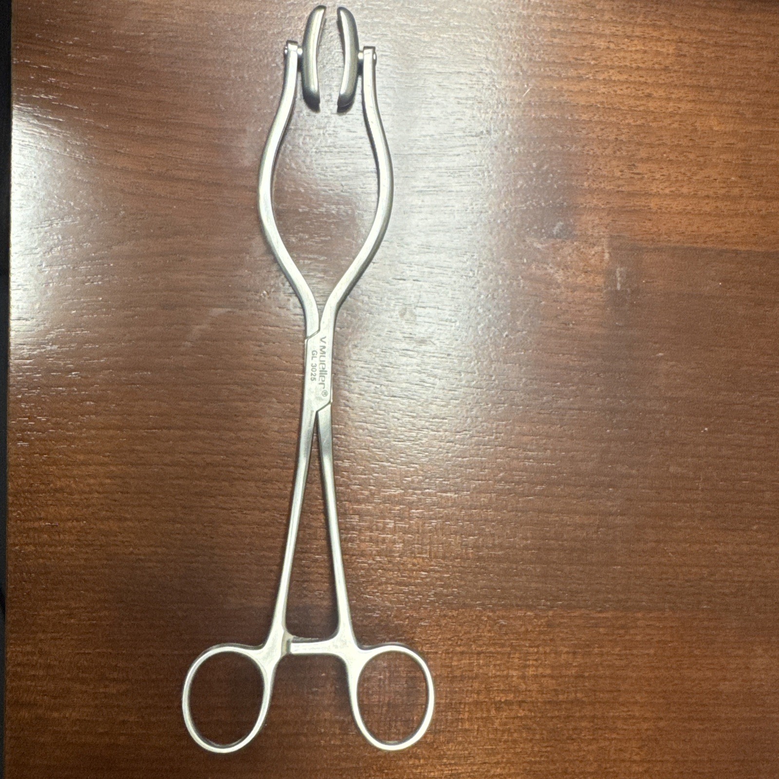V. Mueller GL-3025 Buxton Uterine Clamp Swivel Jaws 10″ Excellent Condition