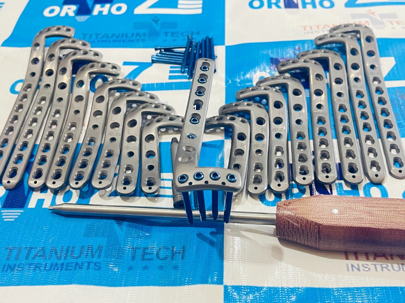 Locking Proximal Tibiä Raft 5-11 Hole Plate L & R & 3.5mm Screw-61 Pc-Titanium