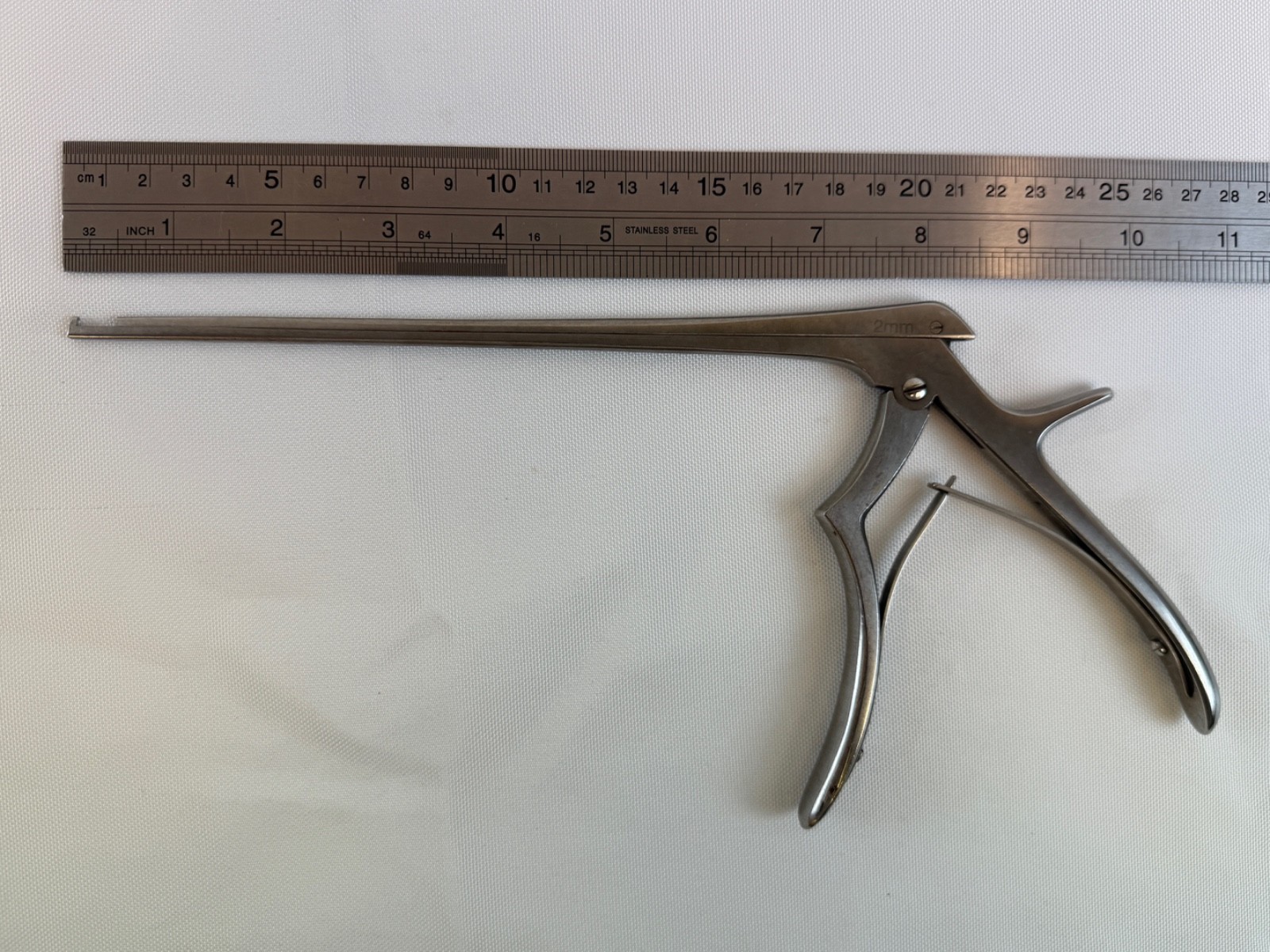 V. Mueller NL3785-161 2mm x 90° Up x 8″ Rhoton Stella Punch Kerrison Rongeur