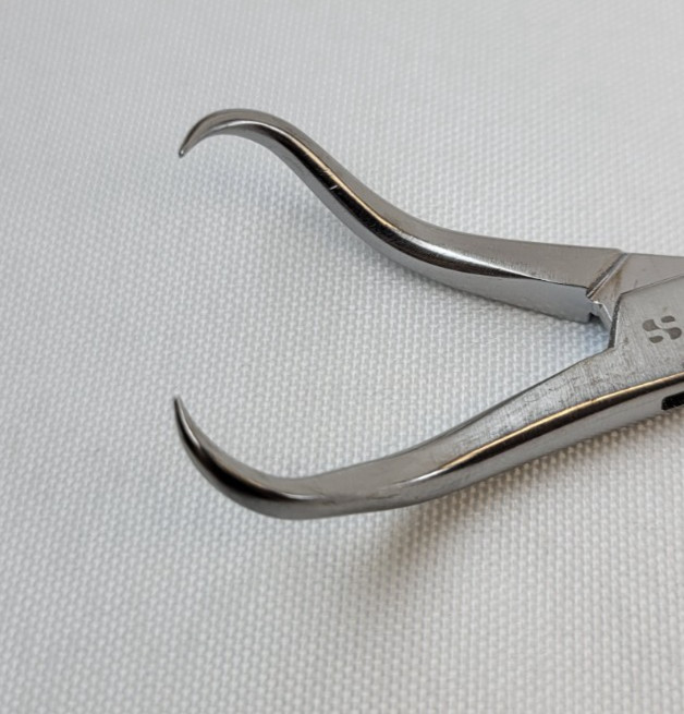 Symmetry 35-1113 Bone Reposition Forceps, Curved Jaws, 5-1/4″, Orthopedic