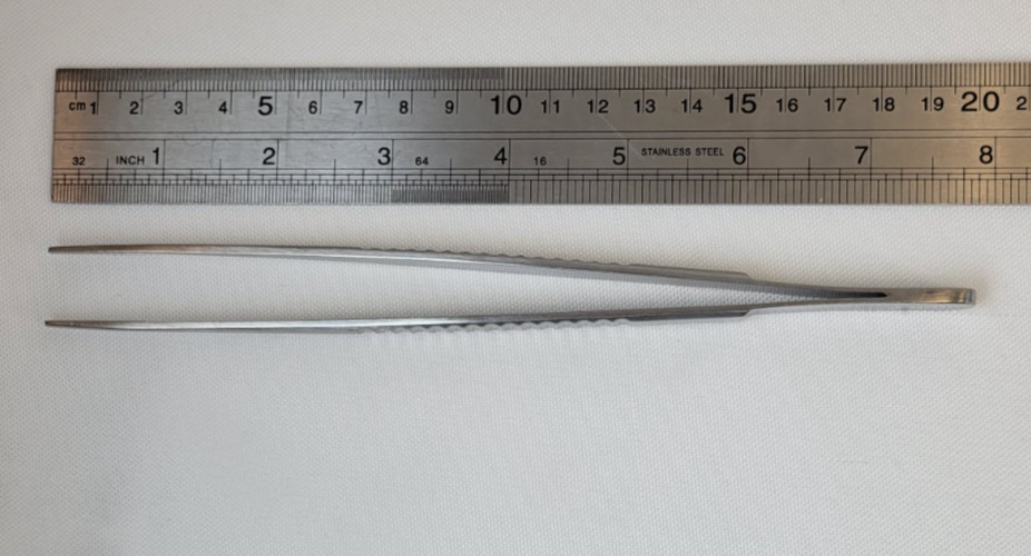 V. Mueller CH5902 DeBakey Vascular Tissue Forceps, Straight Serrated Tips 19.7cm