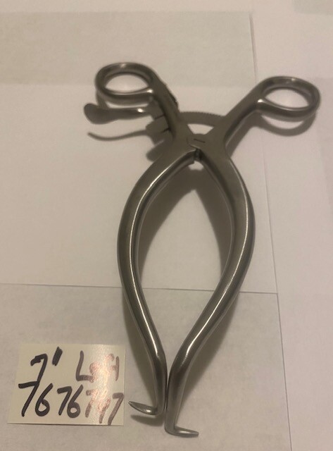 GELPI RETRACTOR OFF SET ARM LEFT 7″ ARM LENGTH 1-5/8″ X2-1/8″ 90 DEGREE ANGLE