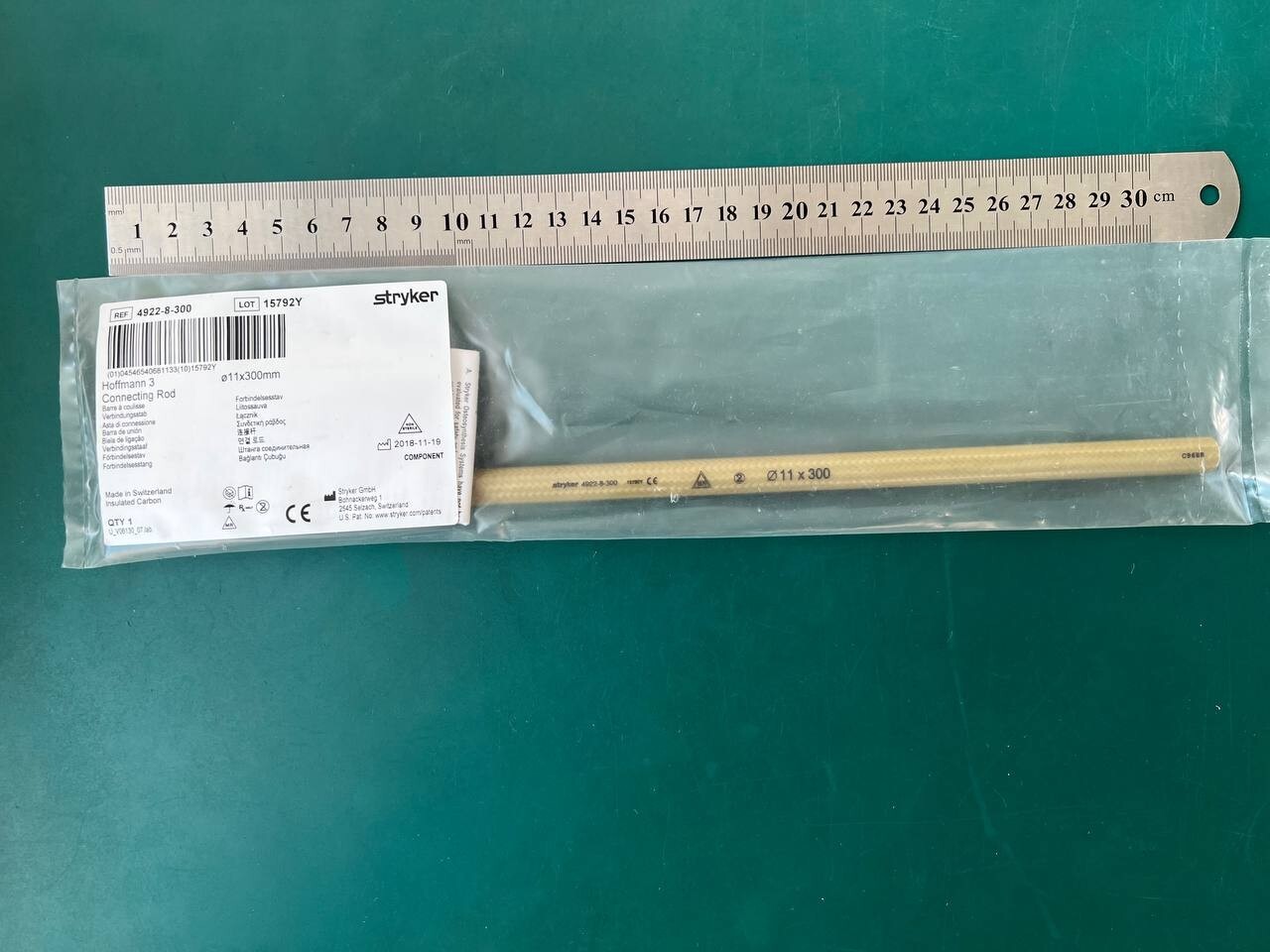 Stryker 4922-8-300 Carbon Connecting Rod 11 mm x 300 mm