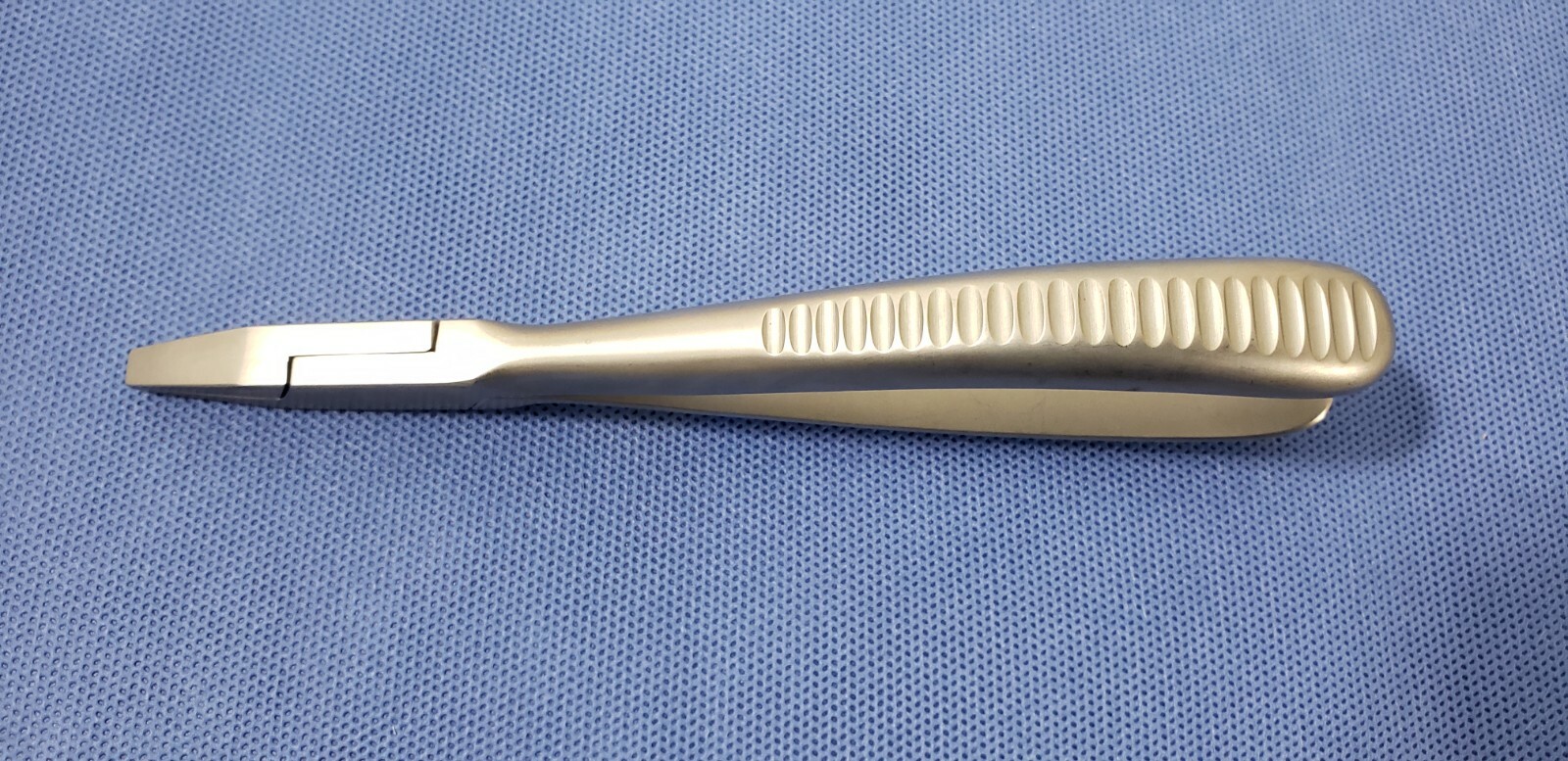 V.Mueller OS3080-002 Surgical Orthopedic Flat Nose Plier 6.75″ Tip 5mm