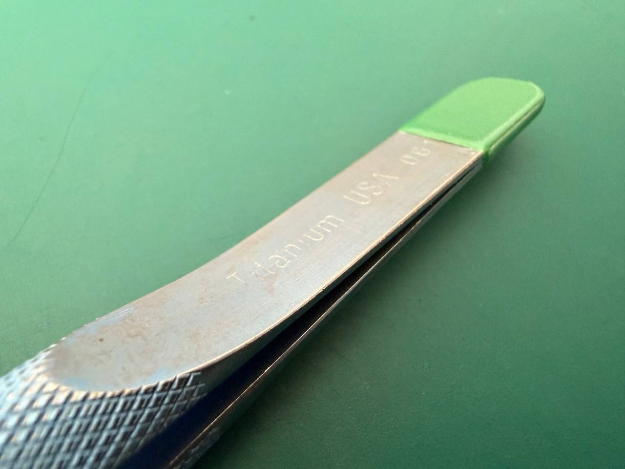 Codman 80-1732 Surgical Titanium Rohoton Dressing Forceps 8″ Serrated