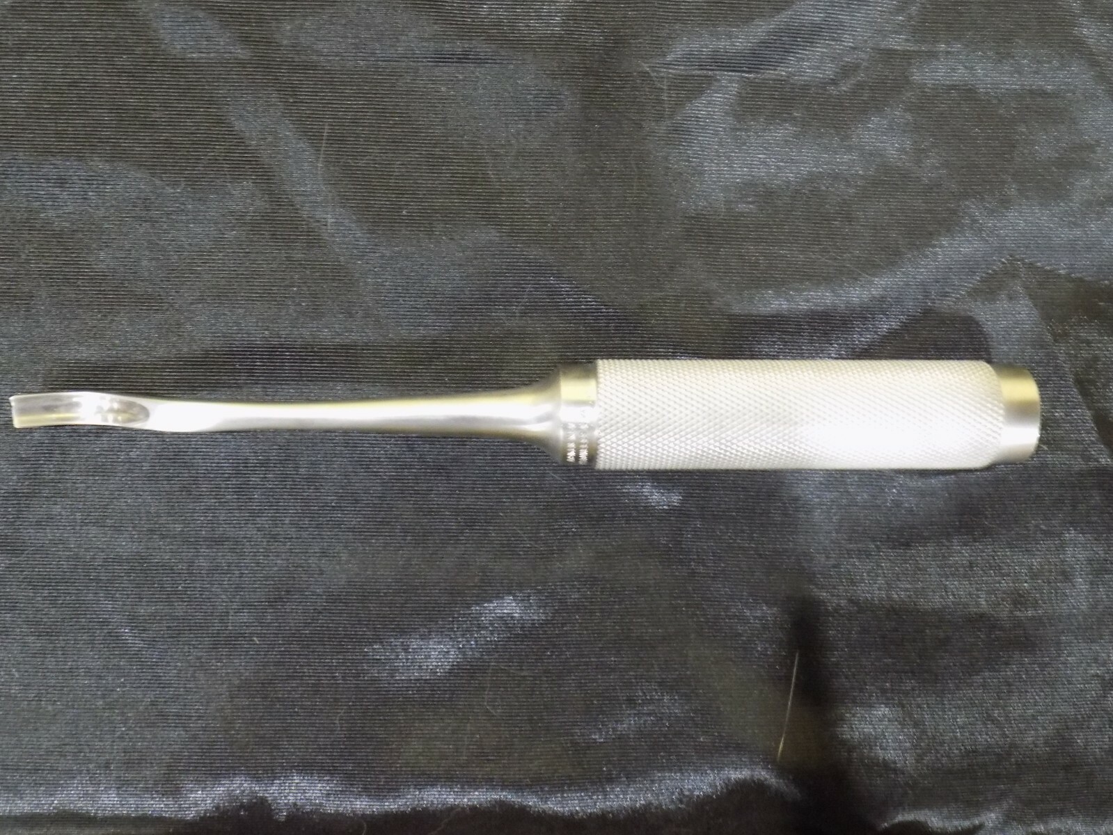 Used Good Condition Askin Mfg. INT02017 9.5″ Cobb Gouge Stainless Steel 7mm Wide