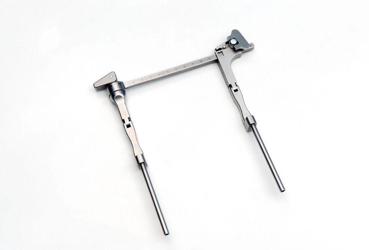 Globus Medical Adjustable Caspar Retractor Orthopedic Instrument