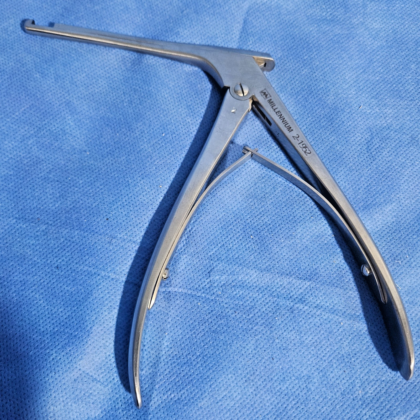 Boss Millennium Surgical 5mm ENT Kerrison Rongeur, 2-1952, 90 degree Up, 4 1/4”