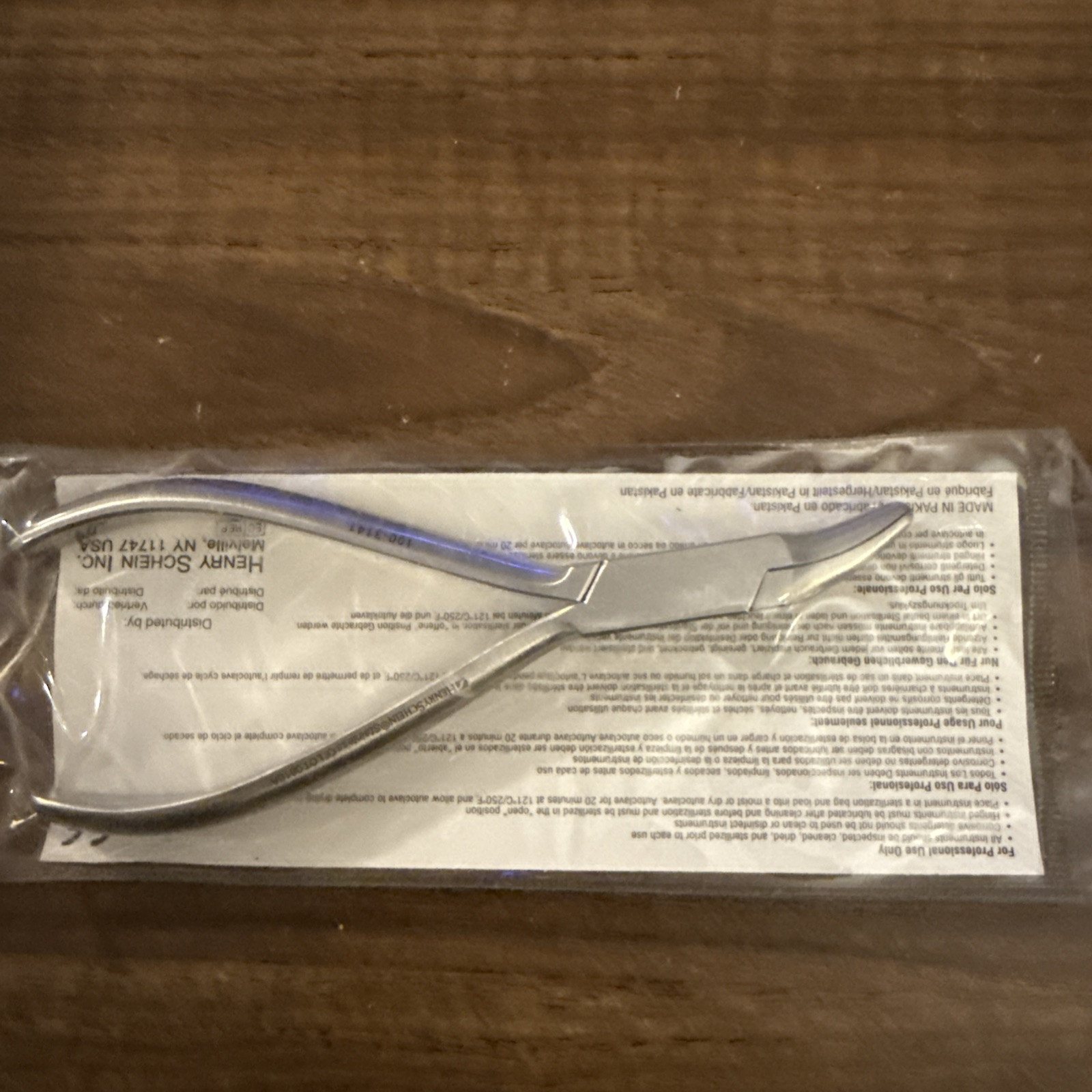 HENRY SCHEIN INC. 137 Gordon Pliers Contouring 100-3141
