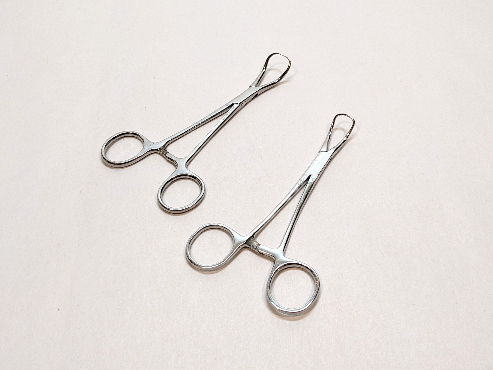 Lot of 2 Backhaus Towel Clamps Weck (Pilling) 454‑305 5.25″ & Symmetry 32-5005