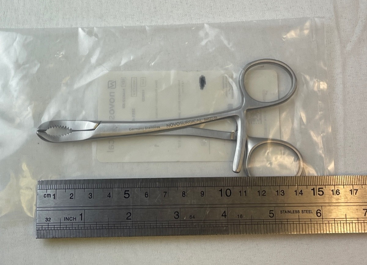 Novosurgical N4622-59 Bone Reduction Forcep Crab Claw Slight Curve 5.5″ Ortho
