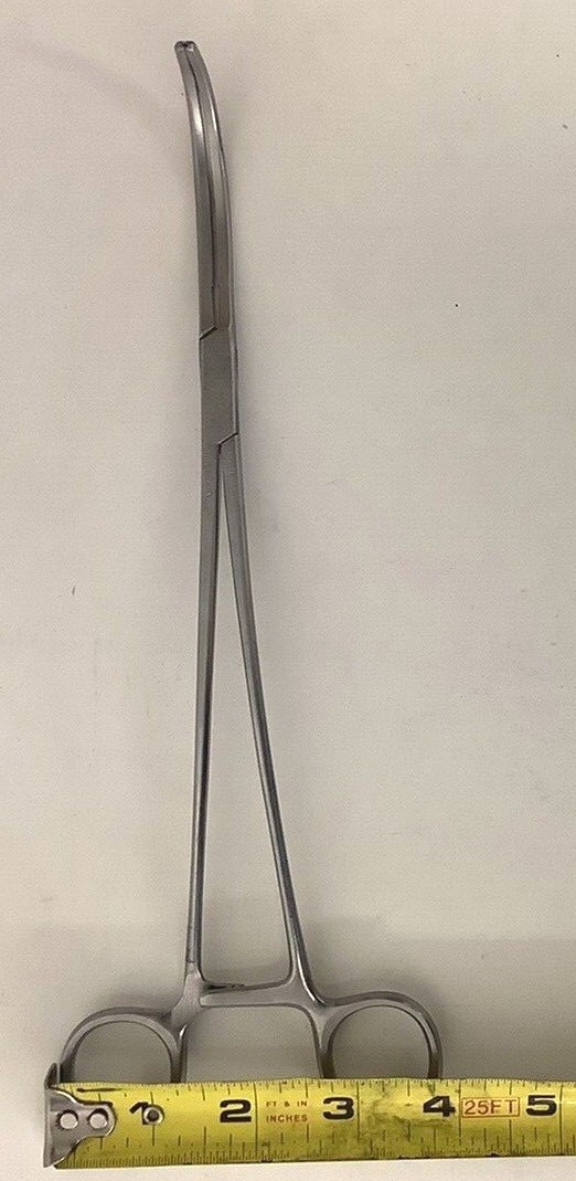 V.Mueller CH6240 10-1/2″ Orthopedic Surgical Debakey Glover Curved Cooley Clamp