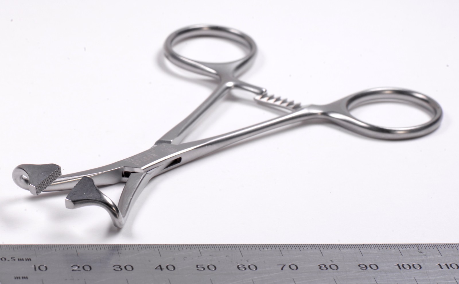 Aesculap #BF459R Thomas Towel Forceps 5½” Non-Perforating Stainless Surgical
