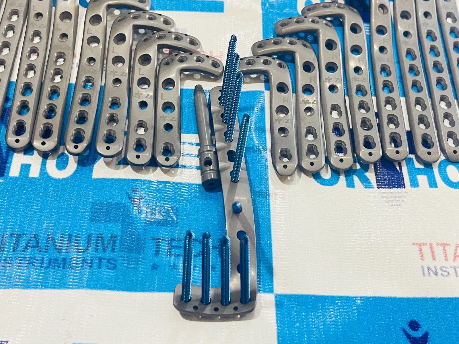Locking Proximal Tibiä Raft 5-11 Hole Plate L & R & 3.5mm Screw-61 Pc-Titanium