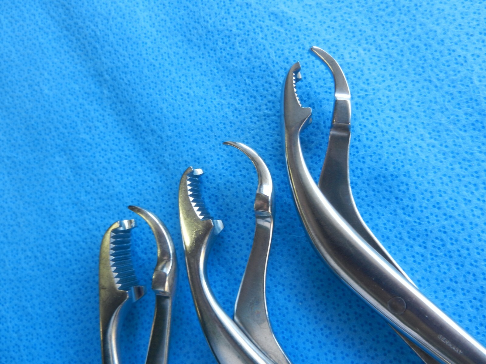 Zimmer Surgical Orthopedic Verbrugge Holding Forceps Set