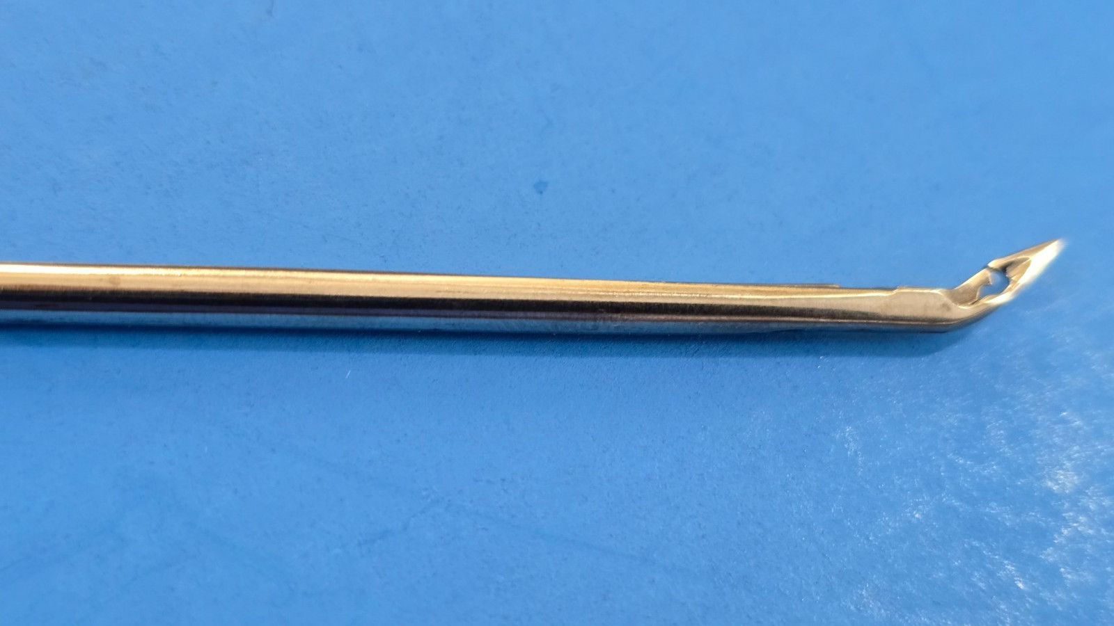 smith&nephew Surgical Suture Passer Left angled Tip.