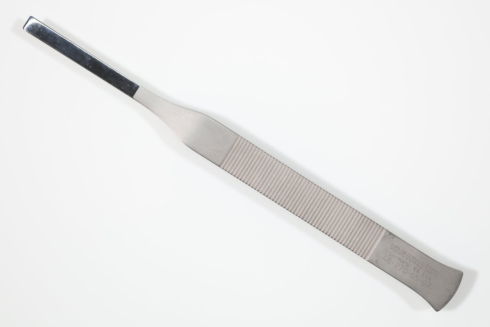 KLS Martin 48-270-05-07 Tessier Osteotome, Straight, 5mm Wide Blade, 6-1/4in