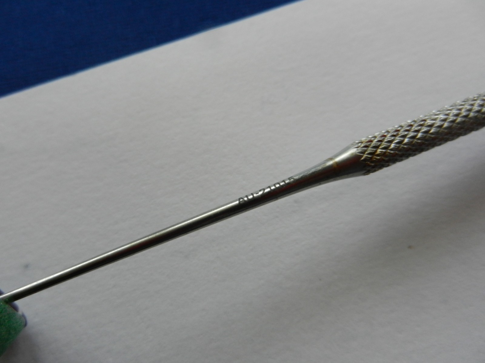 E7414 V. Mueller AU21015 Austin 90 Degree Angled 1mm Long Tip Pick 6.25″ Long