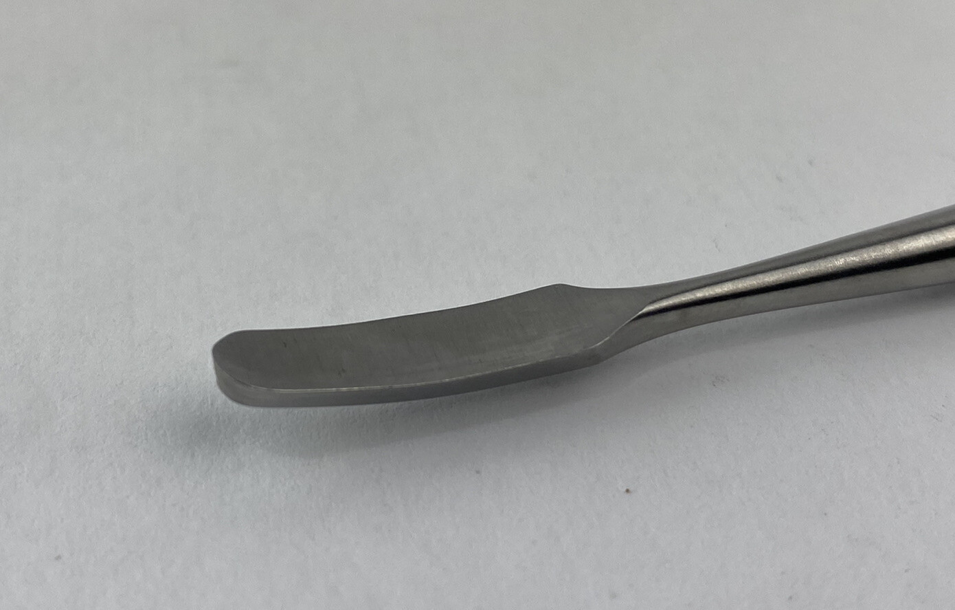 Joseph Periosteal Raspatory Elevator Sharp 6mm Tip Width 175mm L CODMAN 52-1005