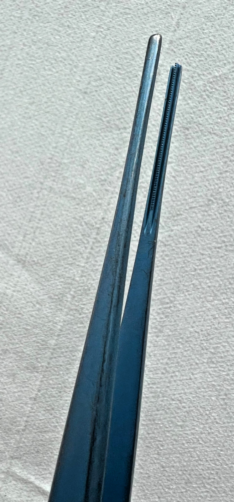 V. Mueller CH 5904-T Debakey Vascular Tissue Forceps, Titanium 9-1/2″ overall L